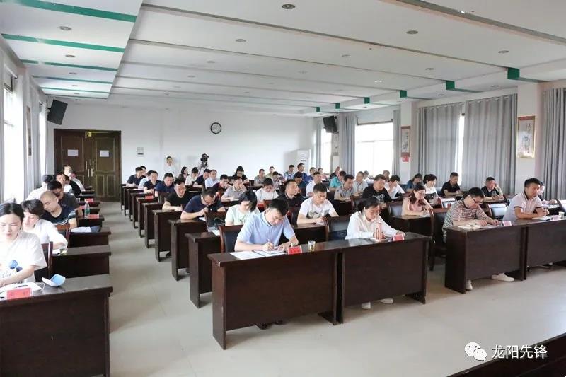 df1cbd0fddd54a22b5fc83e350a164a1.jpg