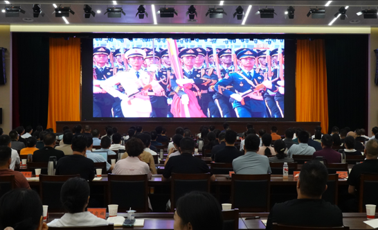 常德市委党校集中收看纪念中国人民抗日战争暨世界反法西斯战争胜利80周年大会直播